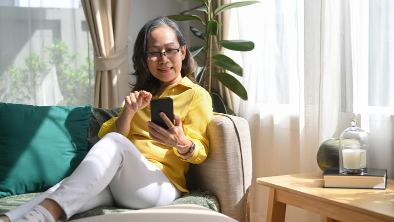 /media/News Article Images/woman-on-phone.jpg